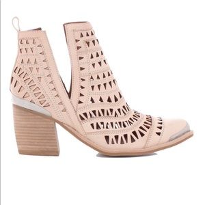Jeffrey Campbell Sabrosa Natural Silver
